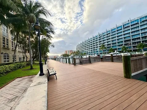 3001 NE 185th Street Aventura FL 33180