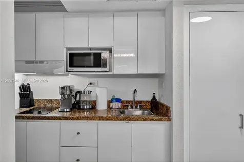 19201 Collins Avenue Sunny Isles Beach FL 33160