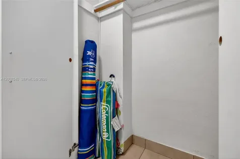 19201 Collins Avenue Sunny Isles Beach FL 33160