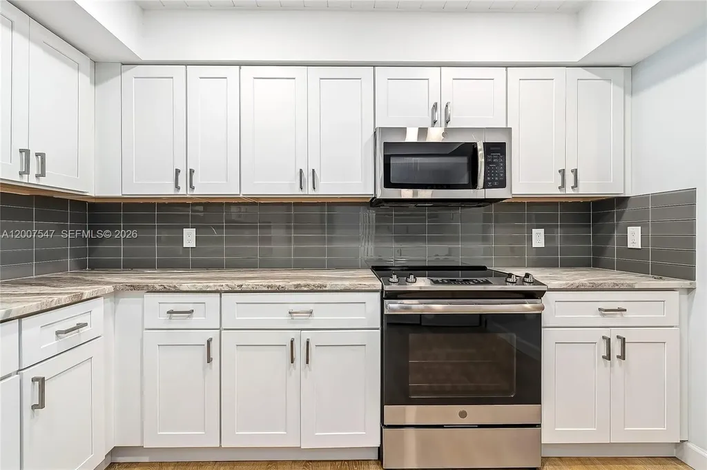 2808 N 46th Avenue Hollywood FL 33021