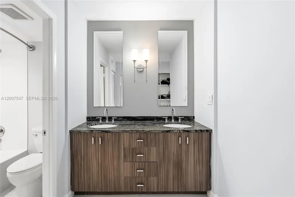 2808 N 46th Avenue Hollywood FL 33021