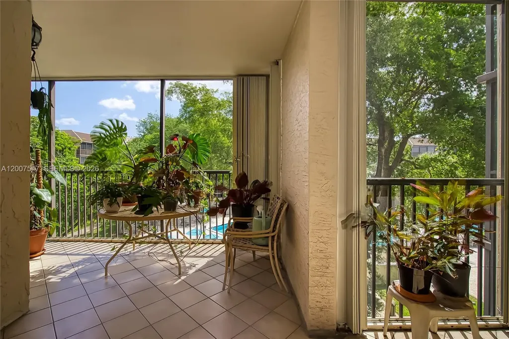 2808 N 46th Avenue Hollywood FL 33021