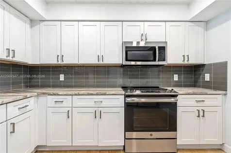 2808 N 46th Avenue Hollywood FL 33021
