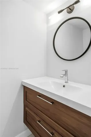 2808 N 46th Avenue Hollywood FL 33021