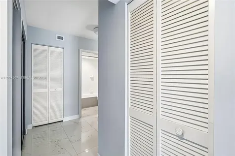 2808 N 46th Avenue Hollywood FL 33021