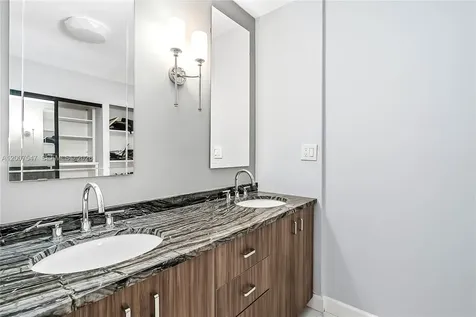 2808 N 46th Avenue Hollywood FL 33021