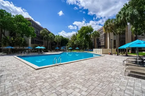 2808 N 46th Avenue Hollywood FL 33021