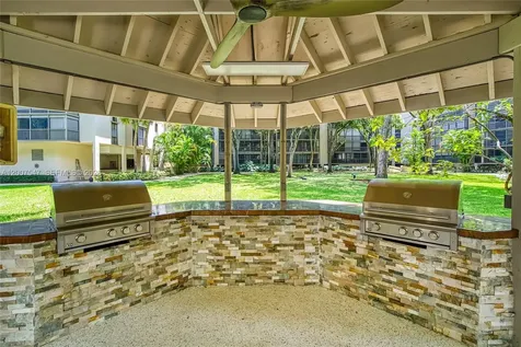 2808 N 46th Avenue Hollywood FL 33021