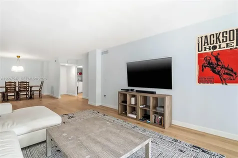 2808 N 46th Avenue Hollywood FL 33021