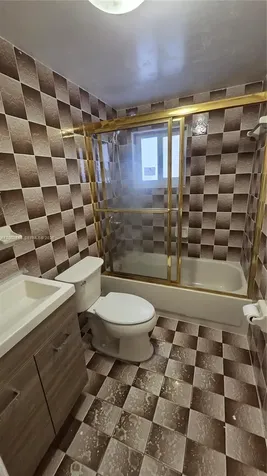 4795 E 8th Court Hialeah FL 33013