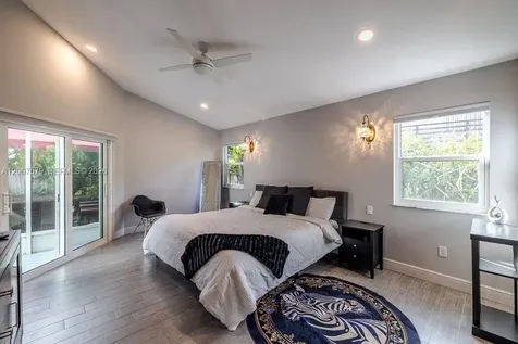 9330 Seagrape Drive Vero Beach FL 32963