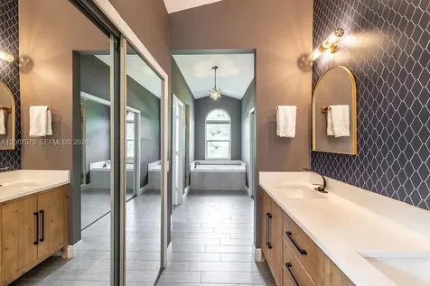 9330 Seagrape Drive Vero Beach FL 32963