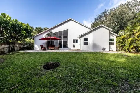 9330 Seagrape Drive Vero Beach FL 32963