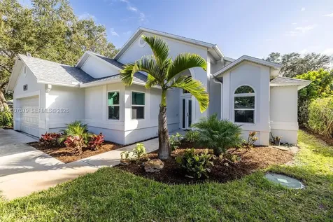9330 Seagrape Drive Vero Beach FL 32963