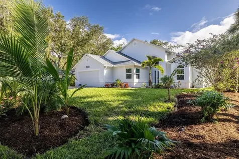 9330 Seagrape Drive Vero Beach FL 32963