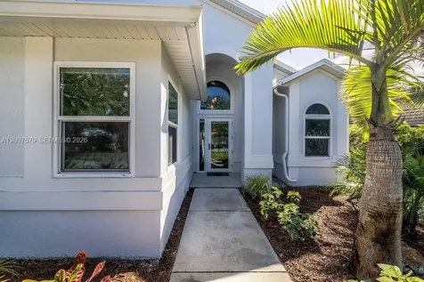 9330 Seagrape Drive Vero Beach FL 32963