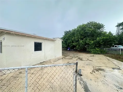 2348 NW 15th Street Fort Lauderdale FL 33311