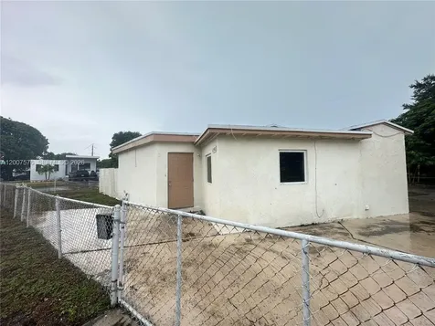 2348 NW 15th Street Fort Lauderdale FL 33311