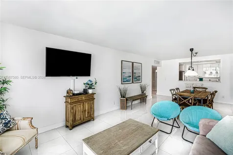 19370 Collins Avenue Sunny Isles Beach FL 33160