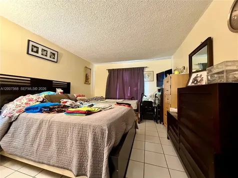 5201 NW 7th Street Miami FL 33126