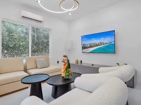 545 NW 52nd Street Miami FL 33127