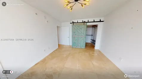 31 SE 5th Street Miami FL 33131
