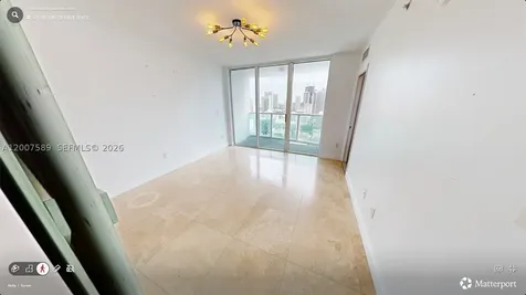31 SE 5th Street Miami FL 33131
