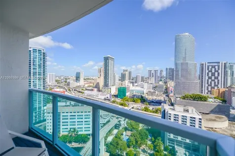 31 SE 5th Street Miami FL 33131