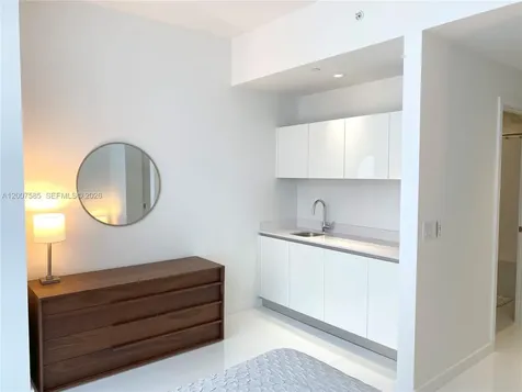 851 NE 1st Avenue Miami FL 33132