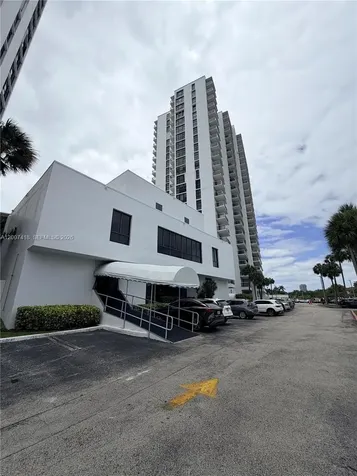 3701 N Country Club Drive Aventura FL 33180
