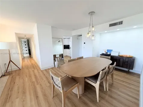 3701 N Country Club Drive Aventura FL 33180