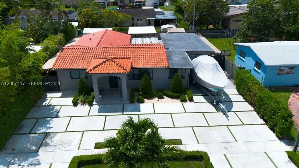 4210 W 6th Avenue Hialeah FL 33012