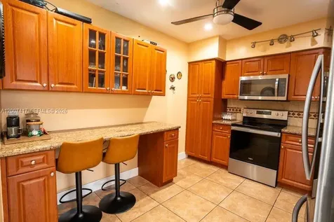 4210 W 6th Avenue Hialeah FL 33012
