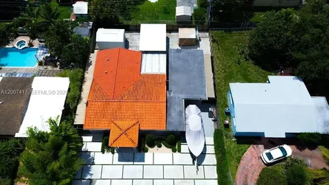4210 W 6th Avenue Hialeah FL 33012