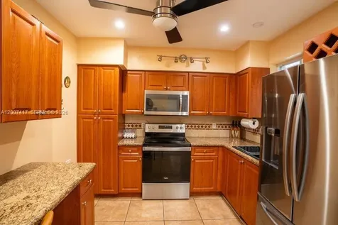 4210 W 6th Avenue Hialeah FL 33012