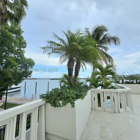 5 Island Avenue Miami Beach FL 33139