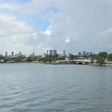 5 Island Avenue Miami Beach FL 33139