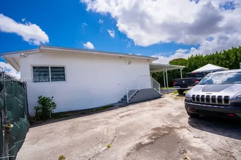 5290 Palm Avenue Hialeah FL 33012
