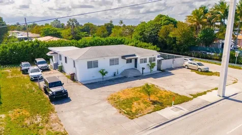 5290 Palm Avenue Hialeah FL 33012