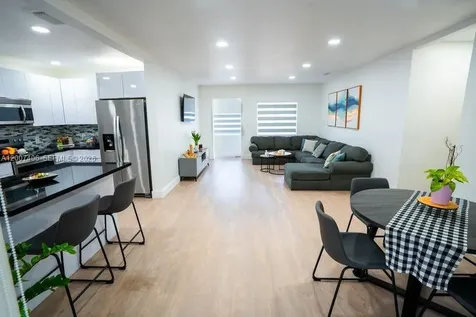 5290 Palm Avenue Hialeah FL 33012