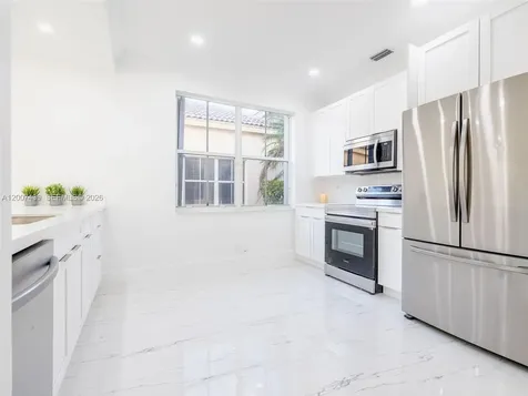 801 Tanglewood Circle Weston FL 33327