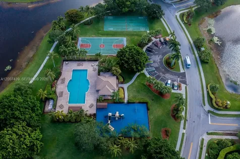 801 Tanglewood Circle Weston FL 33327