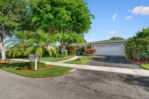 14544 SW 76th Street Miami FL 33183