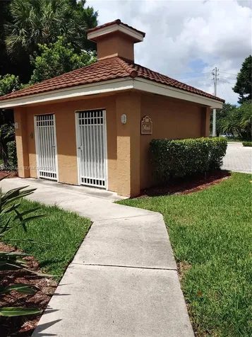 704 NW 92nd Avenue Plantation FL 33324