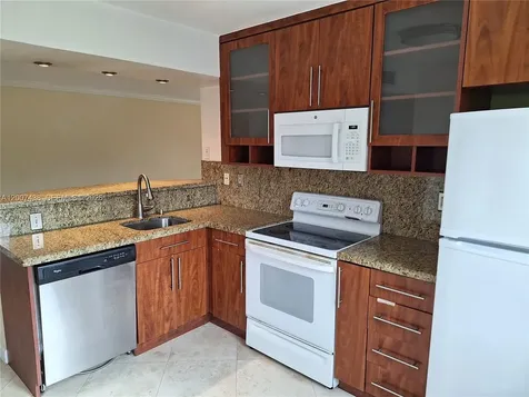 704 NW 92nd Avenue Plantation FL 33324