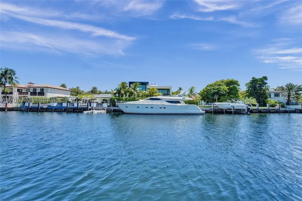 455 Paradise Isle Boulevard Hallandale Beach FL 33009