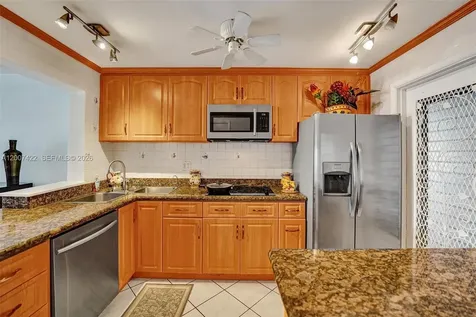455 Paradise Isle Boulevard Hallandale Beach FL 33009