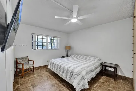 455 Paradise Isle Boulevard Hallandale Beach FL 33009