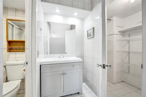 455 Paradise Isle Boulevard Hallandale Beach FL 33009