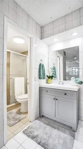 455 Paradise Isle Boulevard Hallandale Beach FL 33009